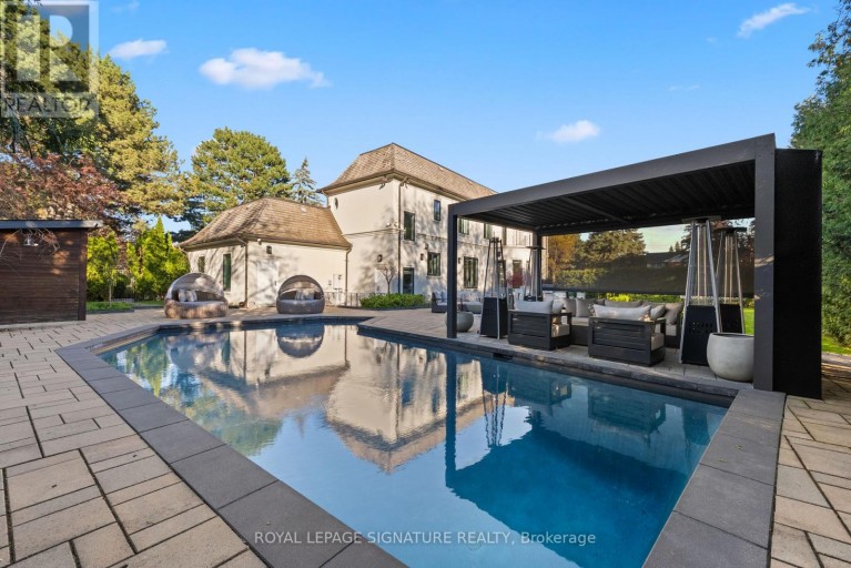 2 SPIREA COURT, Markham (Bayview Glen), Ontario, L3T2W1