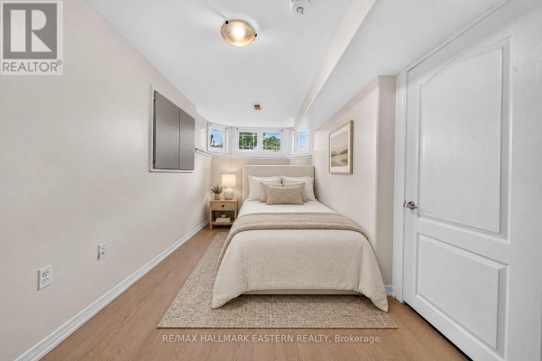 656 CLANCY CRESCENT, Peterborough (Otonabee Ward 1), Ontario, K9K2S3