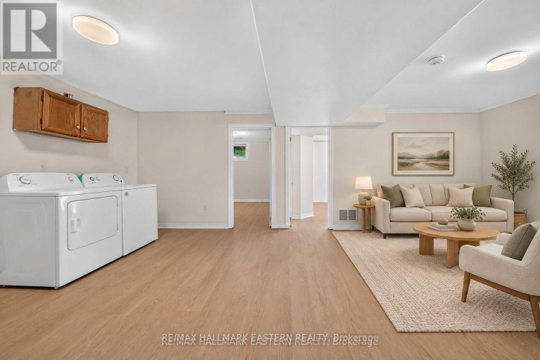656 CLANCY CRESCENT, Peterborough (Otonabee Ward 1), Ontario, K9K2S3