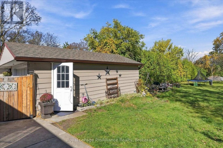 854 BARNARDO AVENUE, Peterborough (Northcrest Ward 5), Ontario, K9H5V9