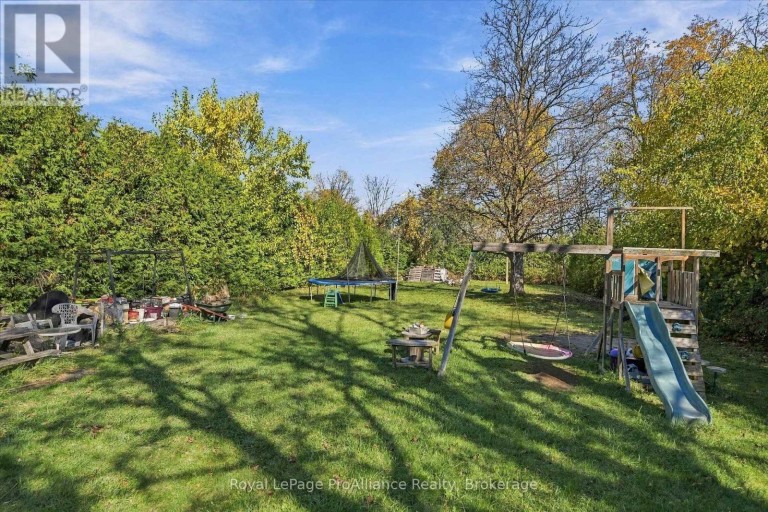 854 BARNARDO AVENUE, Peterborough (Northcrest Ward 5), Ontario, K9H5V9