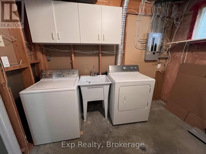27 LORAINE AVENUE, Quinte West (Trenton Ward), Ontario, K8V6R4