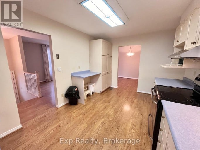 27 LORAINE AVENUE, Quinte West (Trenton Ward), Ontario, K8V6R4