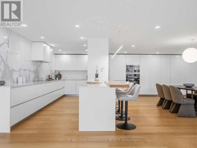 1002 - 1166 BAY STREET, Toronto (Bay Street Corridor), Ontario, M5S2X8