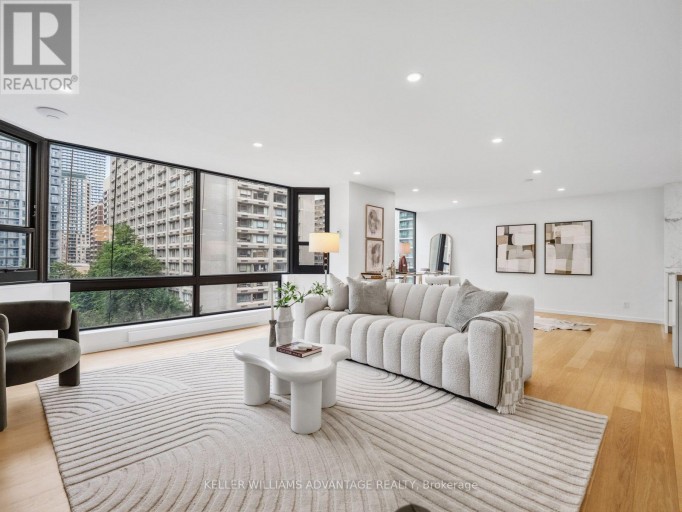 1002 - 1166 BAY STREET, Toronto (Bay Street Corridor), Ontario, M5S2X8