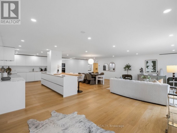 1002 - 1166 BAY STREET, Toronto (Bay Street Corridor), Ontario, M5S2X8