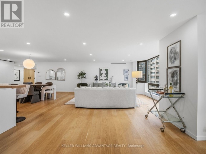 1002 - 1166 BAY STREET, Toronto (Bay Street Corridor), Ontario, M5S2X8