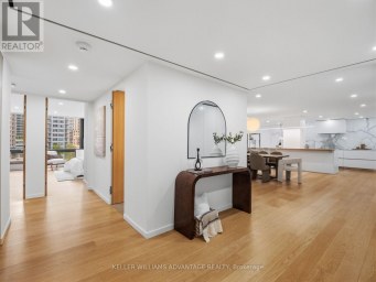1002 - 1166 BAY STREET Toronto (Bay Street Corridor) Ontario photo 3