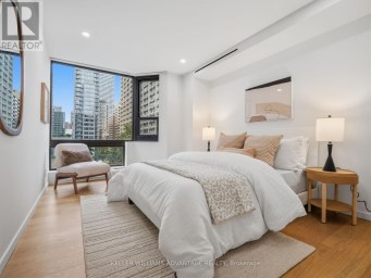 1002 - 1166 BAY STREET Toronto (Bay Street Corridor) Ontario photo 32