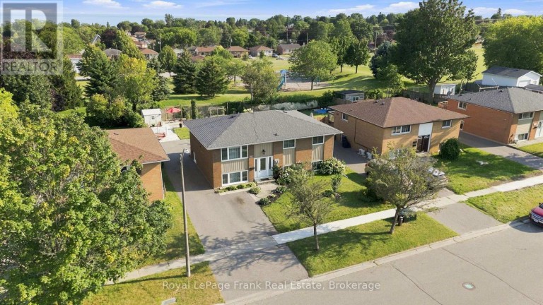 317 DWIGHT AVENUE, Oshawa (Lakeview), Ontario, L1J1K8