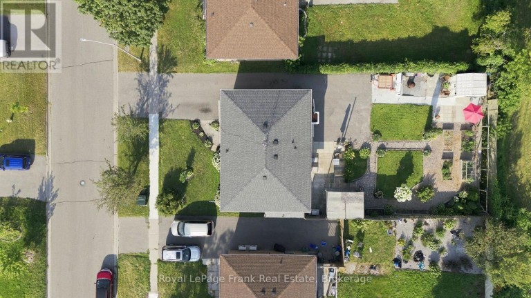 317 DWIGHT AVENUE, Oshawa (Lakeview), Ontario, L1J1K8