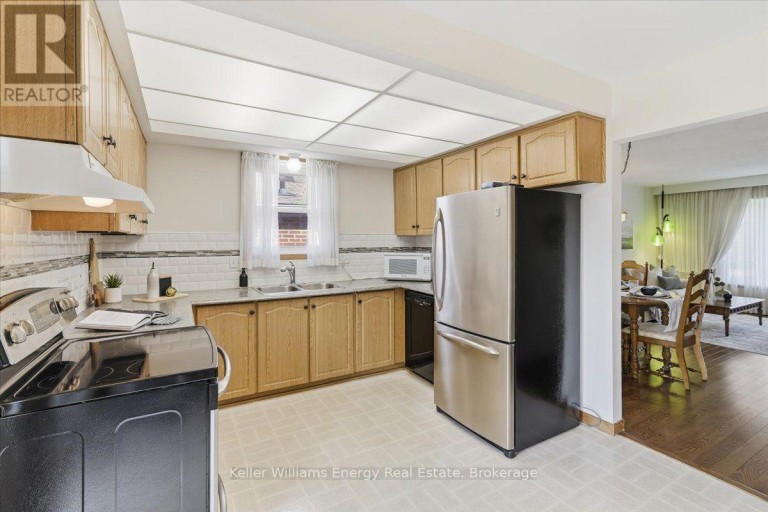 724 CLIFTON DRIVE, Oshawa (Centennial), Ontario, L1G2Z1