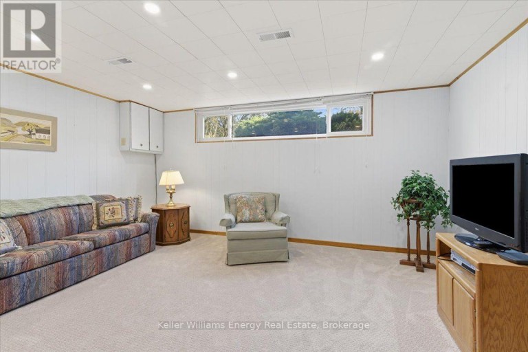 724 CLIFTON DRIVE, Oshawa (Centennial), Ontario, L1G2Z1