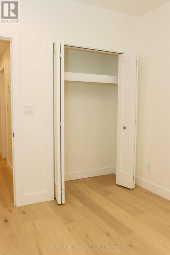 4 - 247 PACIFIC AVENUE, Toronto (High Park North), Ontario, M6P2P7