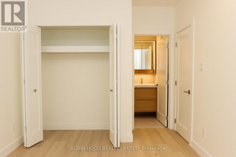 4 - 247 PACIFIC AVENUE, Toronto (High Park North), Ontario, M6P2P7