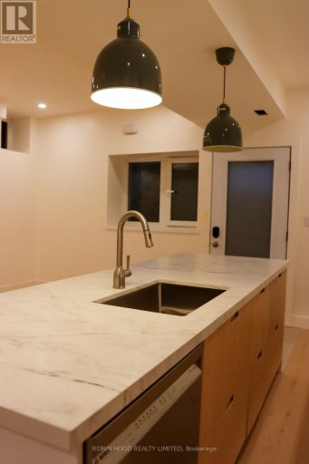4 - 247 PACIFIC AVENUE, Toronto (High Park North), Ontario, M6P2P7