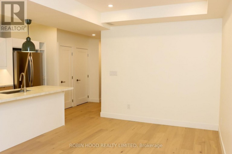 4 - 247 PACIFIC AVENUE, Toronto (High Park North), Ontario, M6P2P7