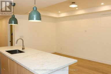 4 - 247 PACIFIC AVENUE Toronto (High Park North) Ontario photo 6