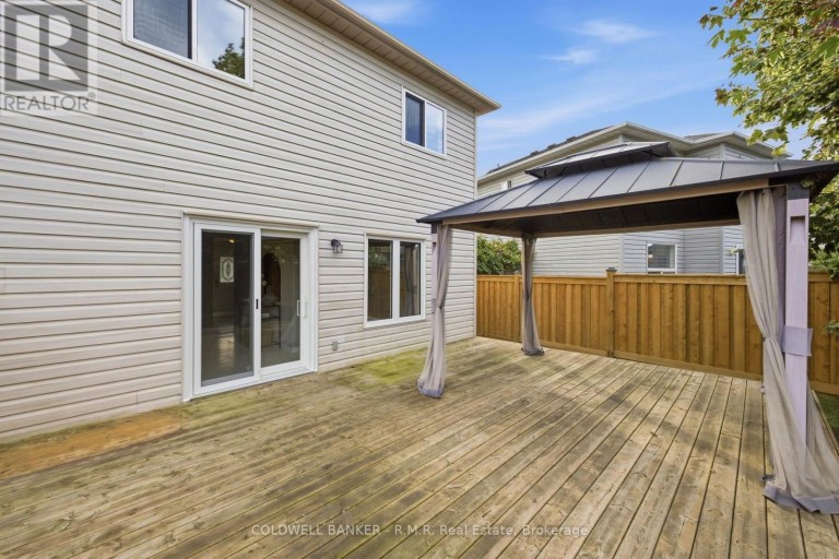 102 BOSWELL DRIVE, Clarington (Bowmanville), Ontario, L1C5C3