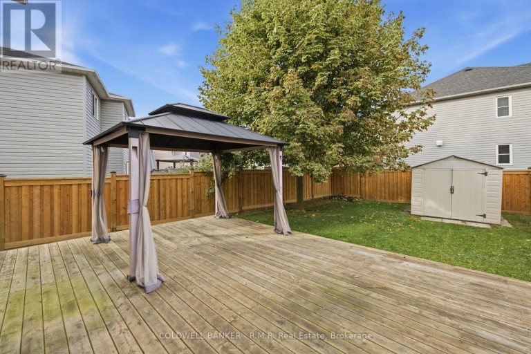 102 BOSWELL DRIVE, Clarington (Bowmanville), Ontario, L1C5C3