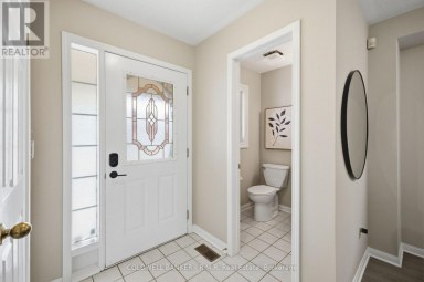 102 BOSWELL DRIVE Clarington (Bowmanville) Ontario photo 9