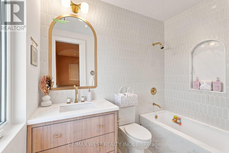 17050 MCCOWAN ROAD, Whitchurch-Stouffville, Ontario, L4A2A5