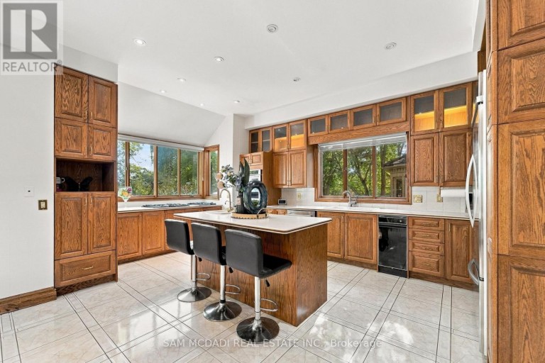 2480 MISSISSAUGA ROAD, Mississauga (Sheridan), Ontario, L5H2L5