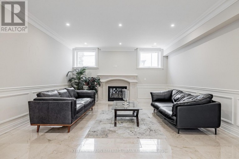 60 HAWKSBURY DRIVE, Toronto (Bayview Village), Ontario, M2K1M5