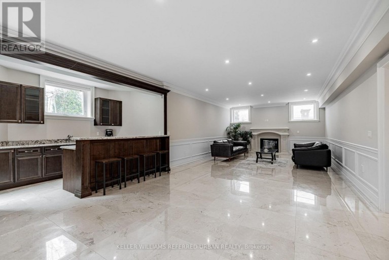 60 HAWKSBURY DRIVE, Toronto (Bayview Village), Ontario, M2K1M5
