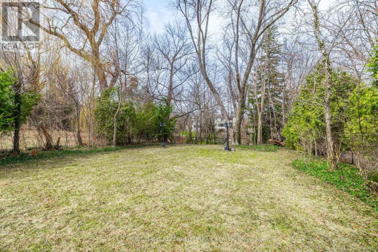 60 HAWKSBURY DRIVE, Toronto (Bayview Village), Ontario, M2K1M5