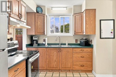 25 ASHLEY STREET Belleville (Thurlow Ward) Ontario photo 14