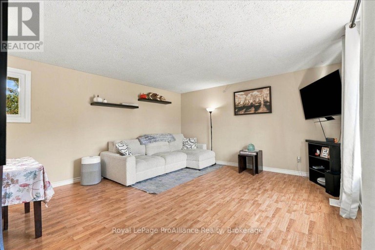 25 ASHLEY STREET, Belleville (Thurlow Ward), Ontario, K0K2B0