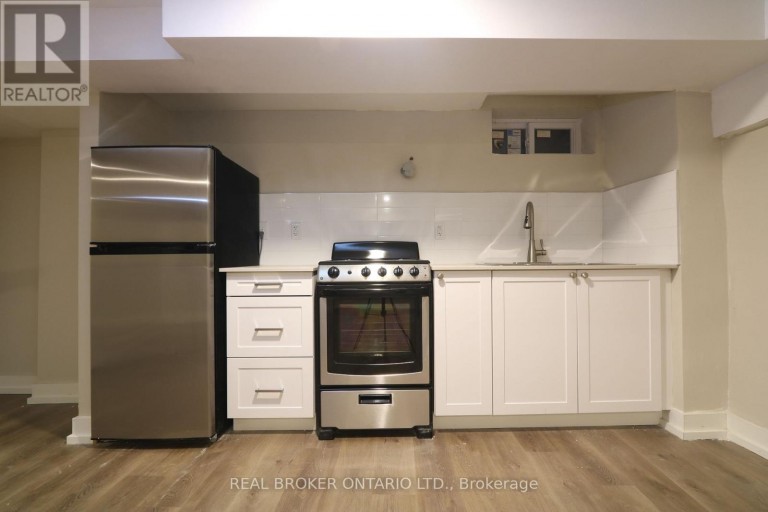 903-909 MAIN STREET E, Hamilton (Stipley), Ontario, L8M1M6