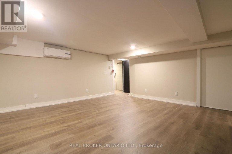 903-909 MAIN STREET E, Hamilton (Stipley), Ontario, L8M1M6