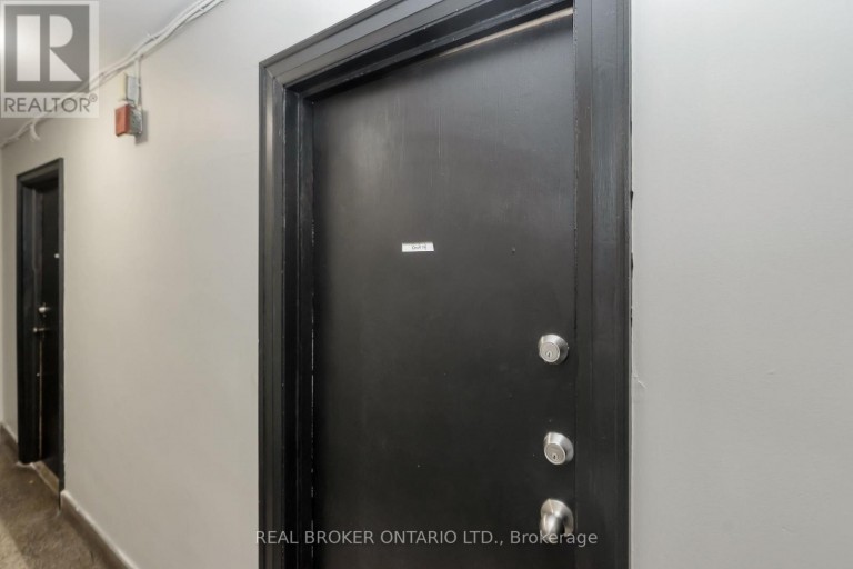903-909 MAIN STREET E, Hamilton (Stipley), Ontario, L8M1M6