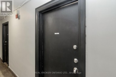 903-909 MAIN STREET E Hamilton (Stipley) Ontario photo 2