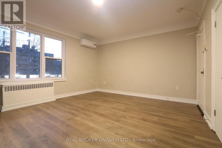 903-909 MAIN STREET E, Hamilton (Stipley), Ontario, L8M1M6