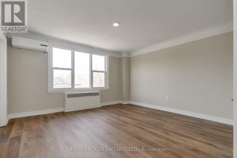 903-909 MAIN STREET E, Hamilton (Stipley), Ontario, L8M1M6