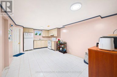 14 TINTON CRESCENT Toronto (West Humber-Clairville) Ontario photo 33
