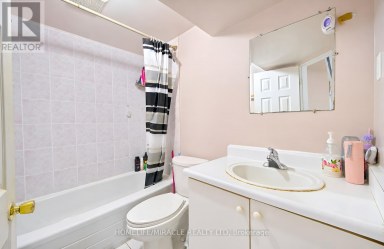 14 TINTON CRESCENT Toronto (West Humber-Clairville) Ontario photo 41
