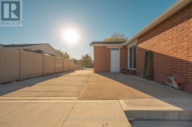 14 TINTON CRESCENT Toronto (West Humber-Clairville) Ontario photo 50