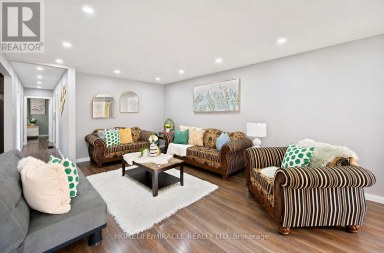 14 TINTON CRESCENT Toronto (West Humber-Clairville) Ontario photo 7