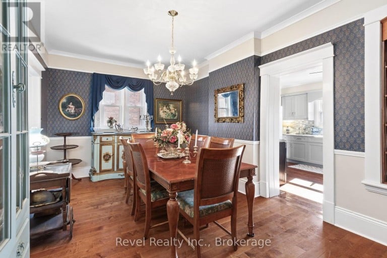 27 FRANCIS STREET, Kawartha Lakes (Lindsay), Ontario, K9V3R8