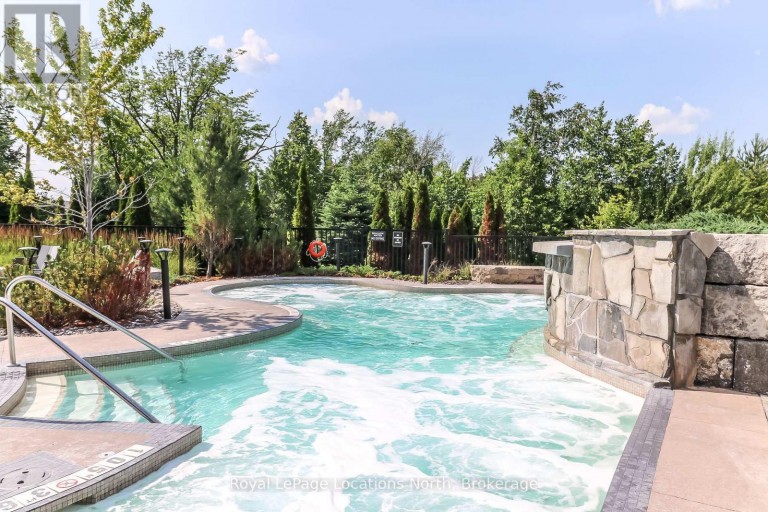 204 - 11 BECKWITH LANE, Blue Mountains, Ontario, L9Y0C7