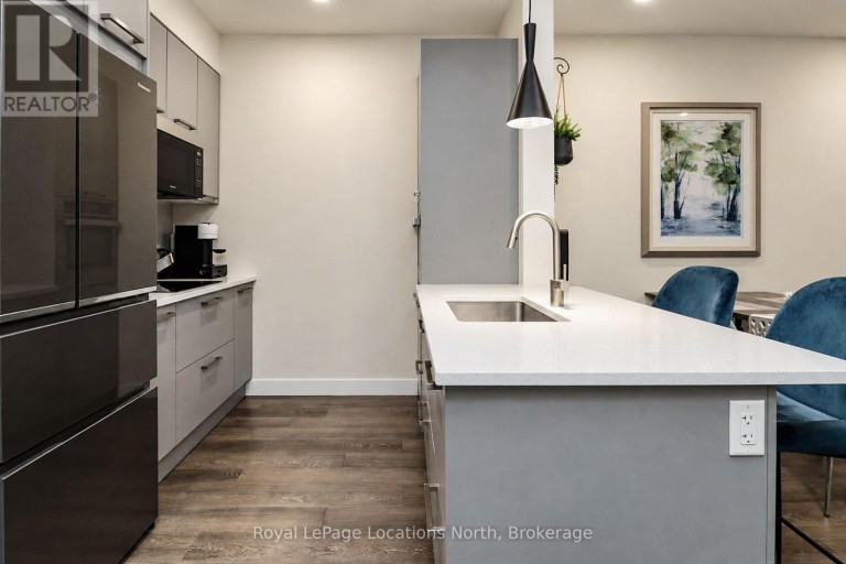 204 - 11 BECKWITH LANE, Blue Mountains, Ontario, L9Y0C7