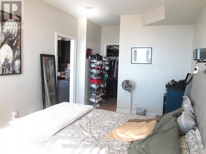 2505 - 100 JOHN STREET, Brampton (Downtown Brampton), Ontario, L6W0A8