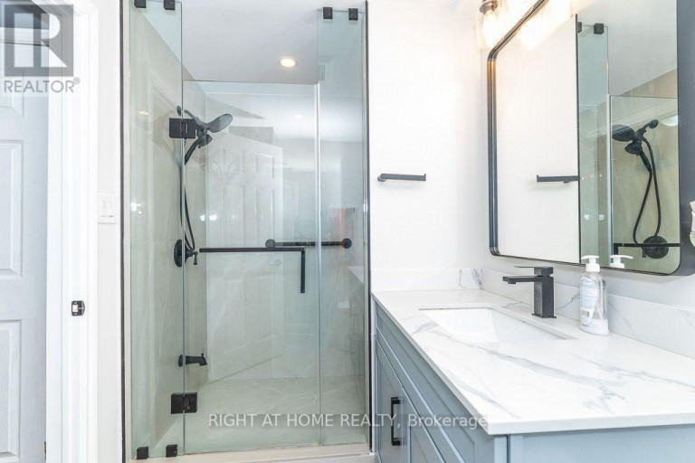 468 DEWITT ROAD, Hamilton (Stoney Creek), Ontario, L8E5A5