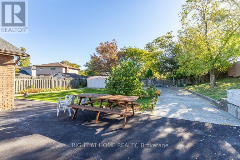 468 DEWITT ROAD, Hamilton (Stoney Creek), Ontario, L8E5A5