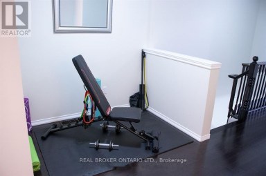 183 PENNY LANE Hamilton (Stoney Creek) Ontario photo 21