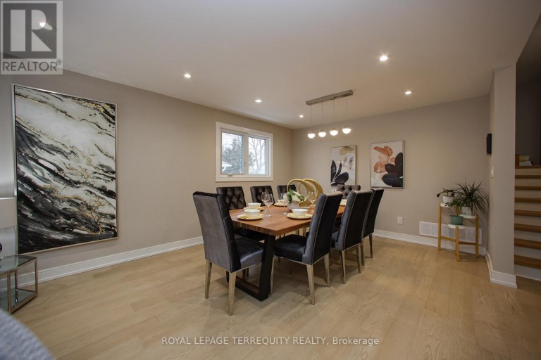 UPPER - 66 MOORE PARK AVENUE, Toronto (Newtonbrook West), Ontario, M2M1M9